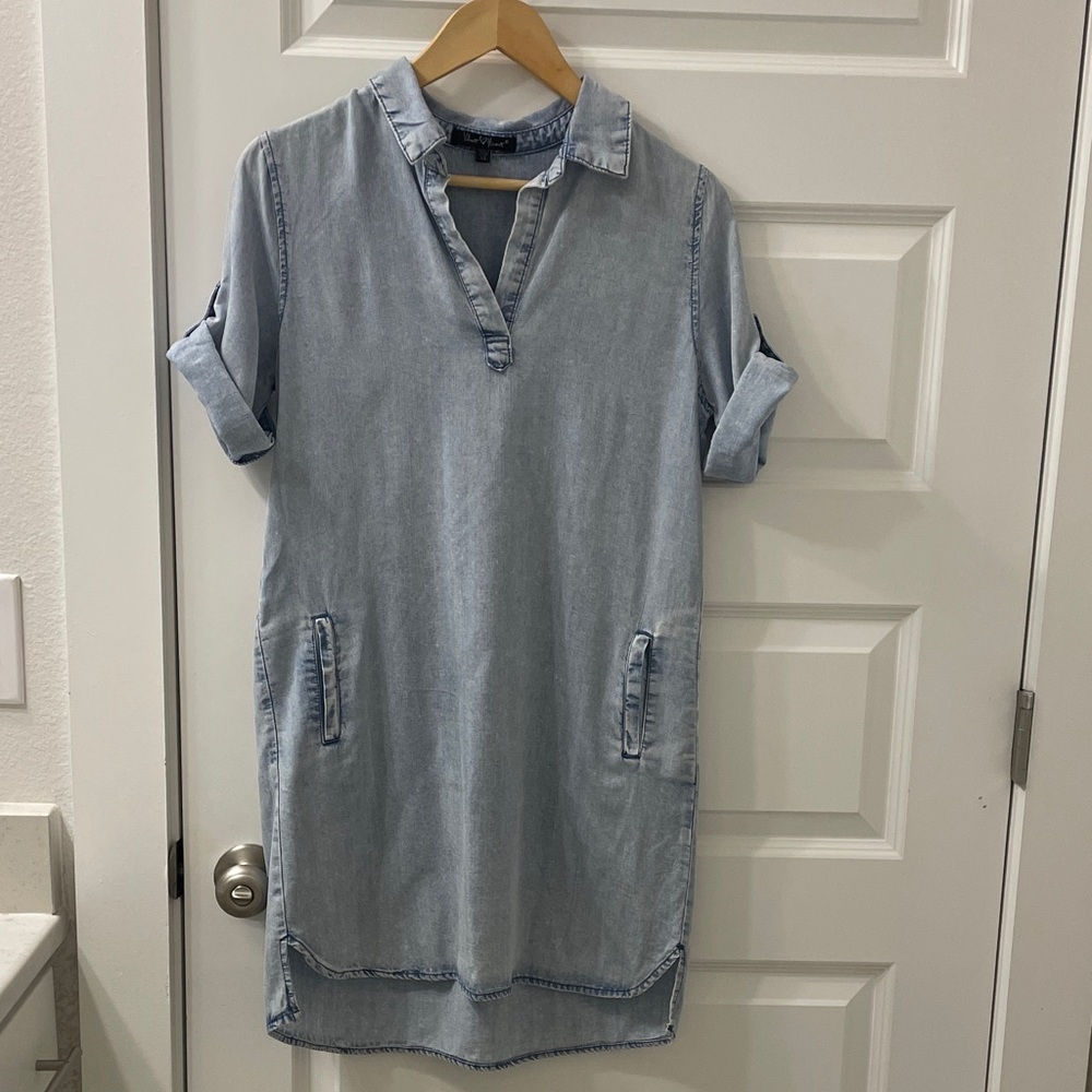 Velvet Heart Light Blue Denim Dress